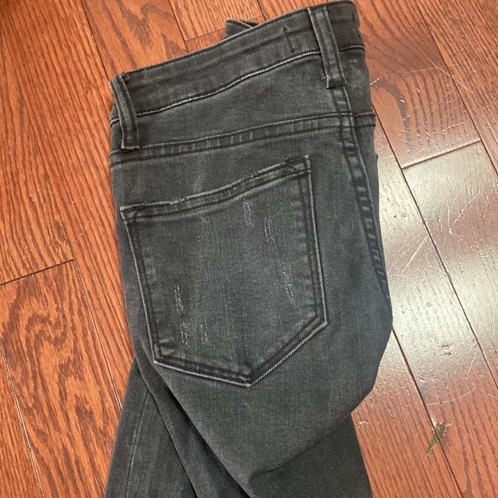 Vici Crop Distressed Jeans - Picture 4 of 5